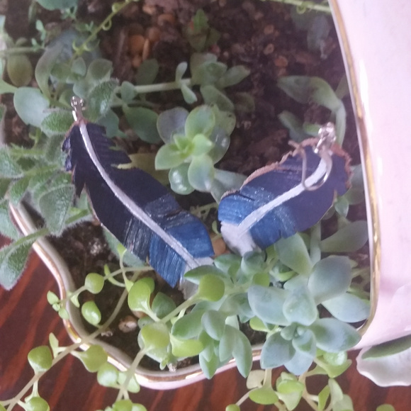 Genuine Feather Leather Painted Earrings - Picture 3 of 3